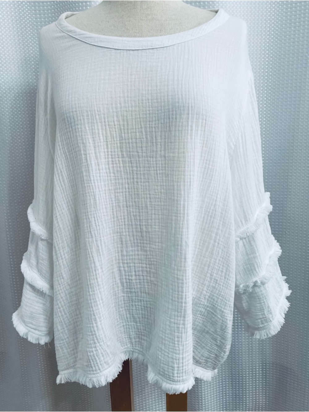 Joie 2x White Cotton Gauzy Fringe Swoop Neck Top 3/4 Length Sleeves